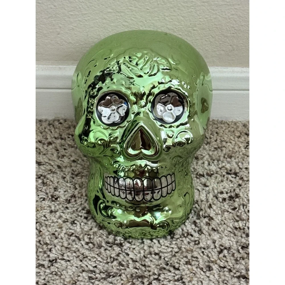 Cocinaware Day Of The‎ Dead Metallic 3D Skull Halloween Decor Green Full Size